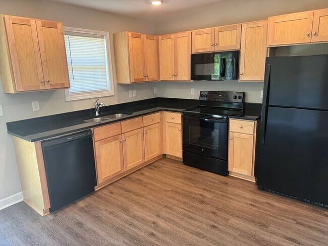 Foto del edificio - Convenient location near downtown Granite Quarry