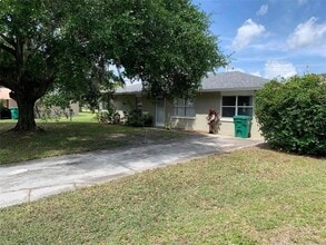Building Photo - 1007 Carol Anderson Dr