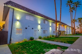 Building Photo - 3602 Dana St