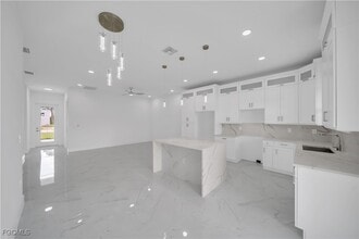 Building Photo - 1153 Countess Ave