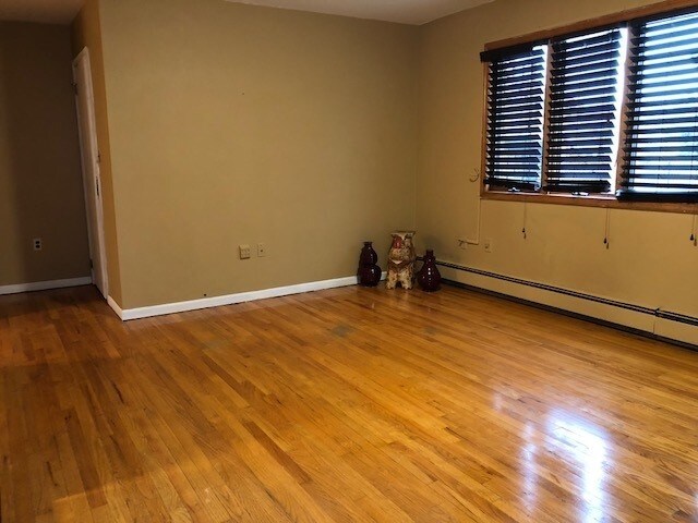 Building Photo - 107 Niehaus Ave