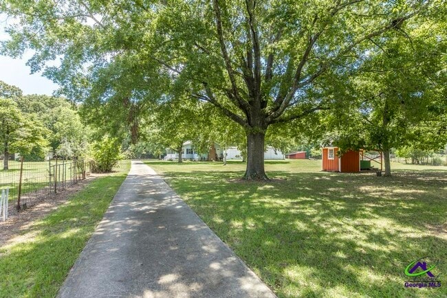 Foto del edificio - 236 Blue Meadow Cir