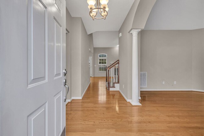 Building Photo - Spotless home for rent in sought after Fie...