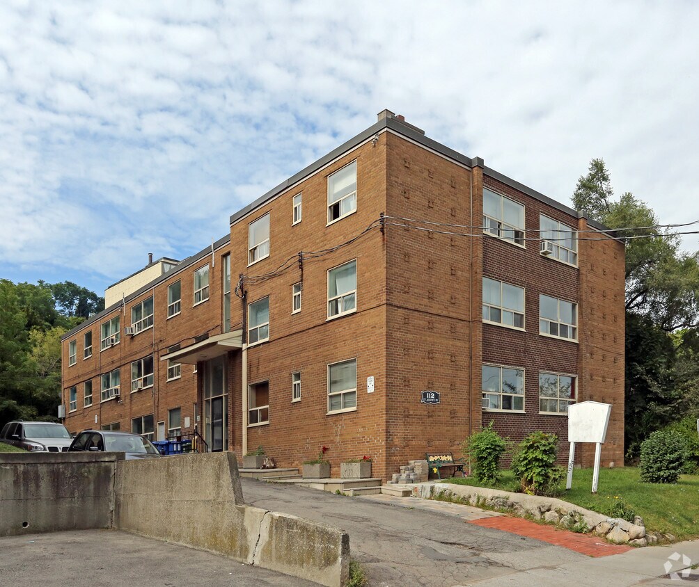 Primary Photo - 112 St Joseph's Dr