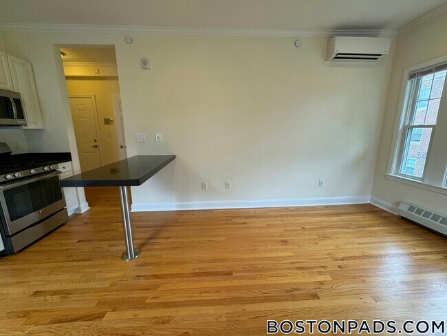 Building Photo - 65 Langdon St