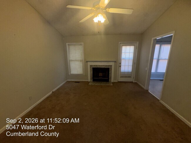 Foto del edificio - 5047 Waterford Dr