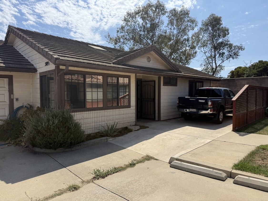 Primary Photo - 509 B St