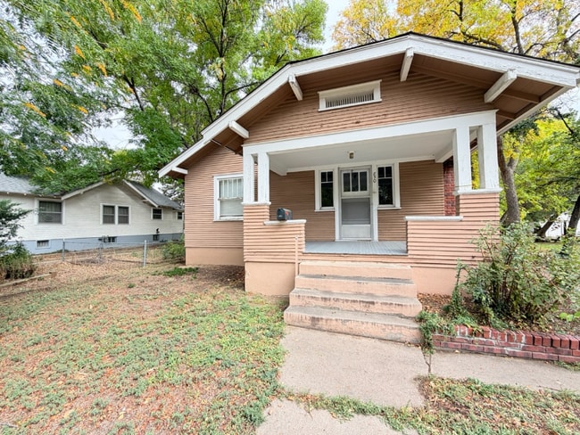 Building Photo - 850 Martin St