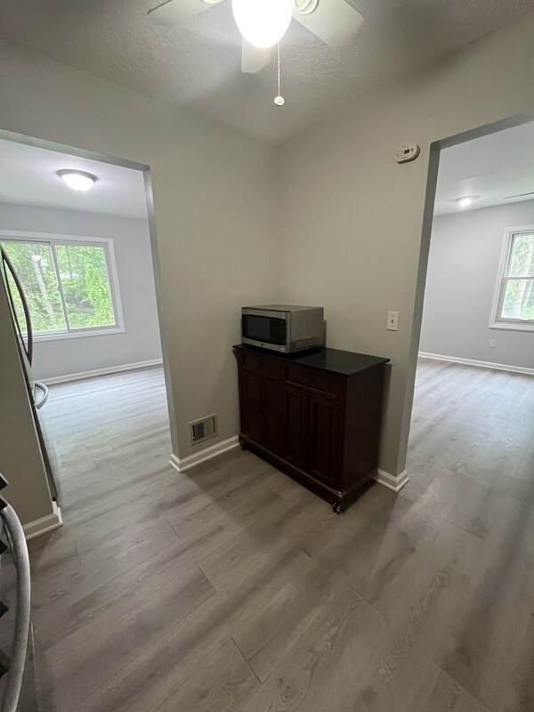 Foto del edificio - 3035 Squire Blvd
