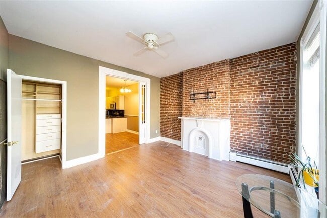Building Photo - 1206 Washington St