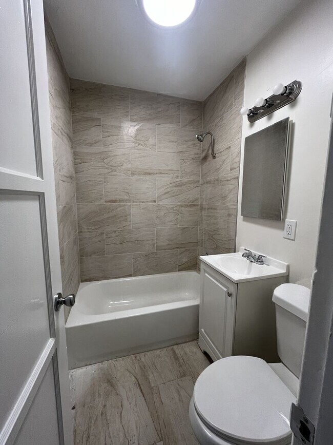 Foto del edificio - 4036-4040 Velma Ave