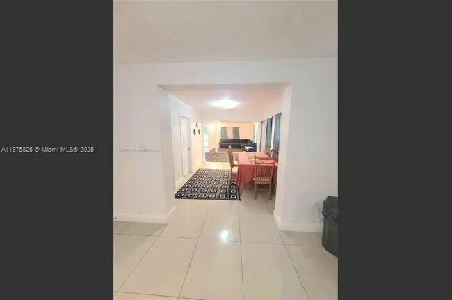Foto del edificio - 1132 Moffett St