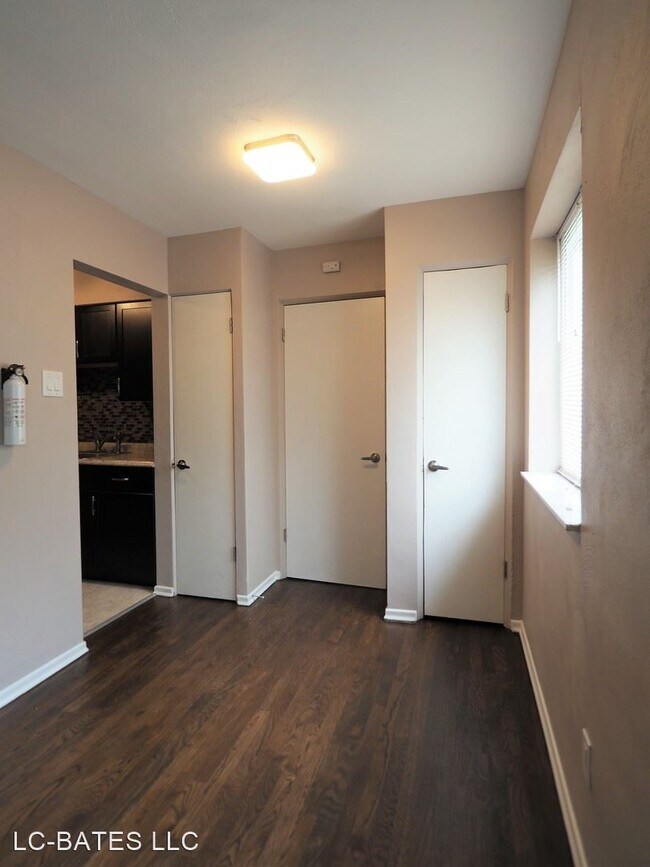 Foto del edificio - 5601 Dewey Ave