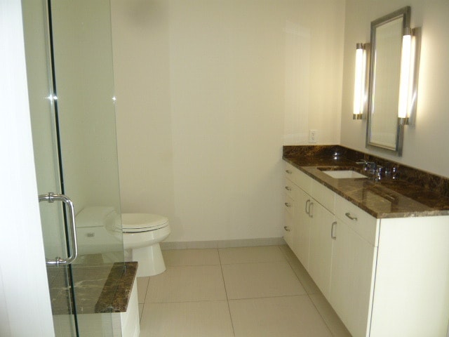 Guest Bath - 1065 Peachtree St NE