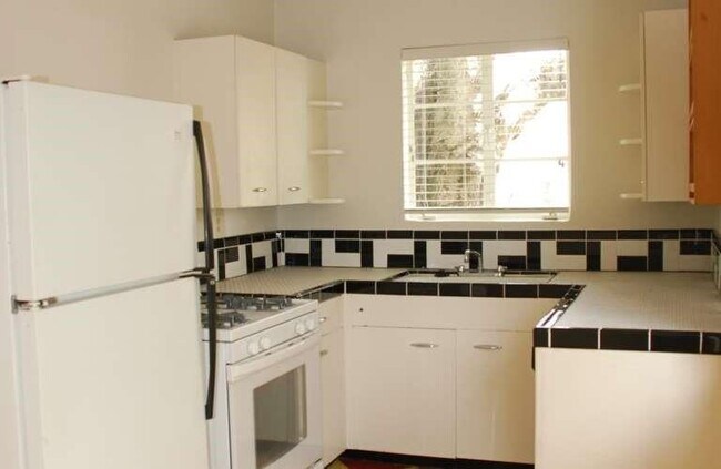 Foto del edificio - 1505 Kirkwood Rd