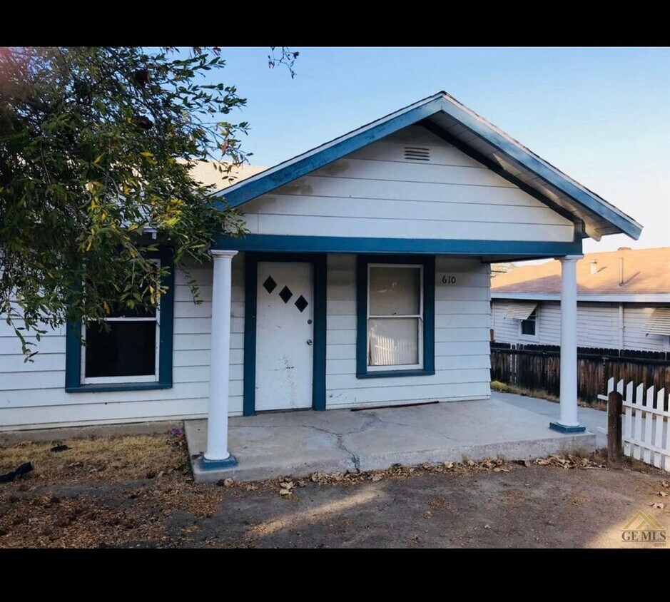 Primary Photo - Taft Home For Rent