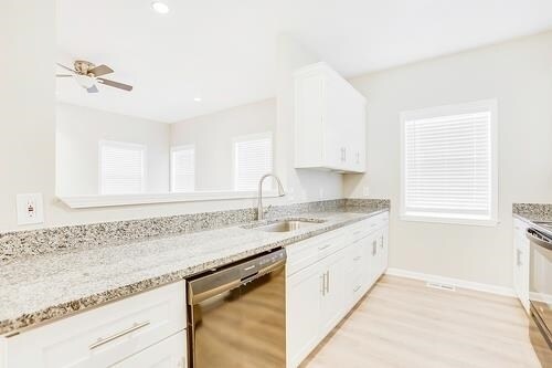 Building Photo - 1408 Willow Trail SW