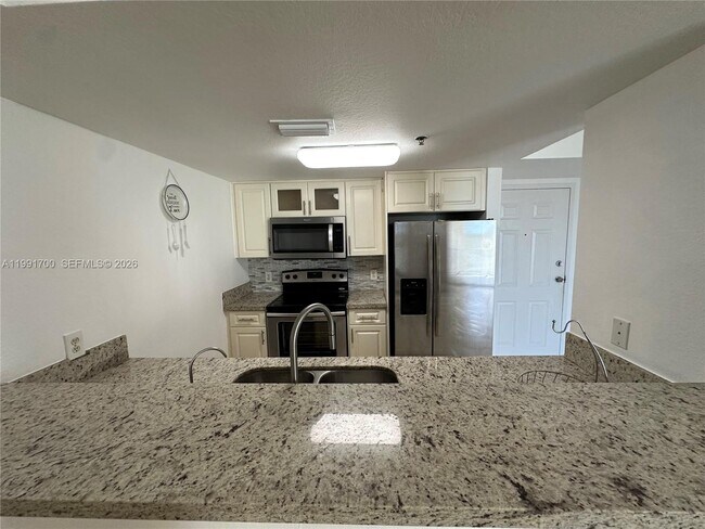 Foto del edificio - 814 NW 36th Ave