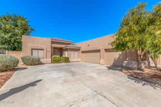 Building Photo - 13232 W Edgemont Ave