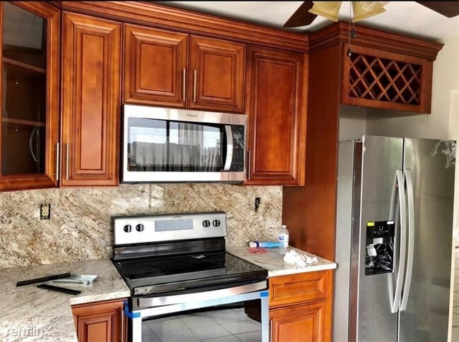 Foto del edificio - 3 br, 2 bath House - 3277 NW 102nd Ter