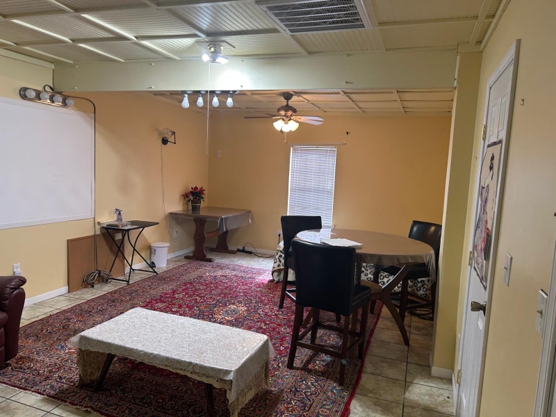 Foto principal - 729 E Alexander Ave
