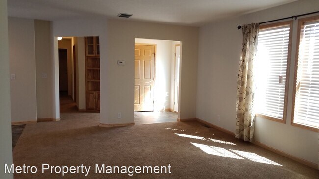 Building Photo - 3 br, 2 bath House - 406 Roxy Lane