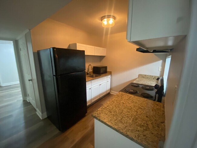 Foto del edificio - 2467 Brownlee St