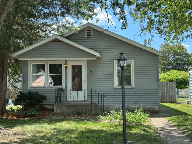 Building Photo - 275 S Douglas Ave