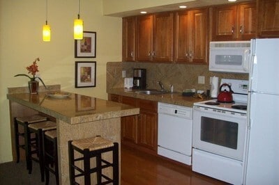 Building Photo - Fully Furnished Condo