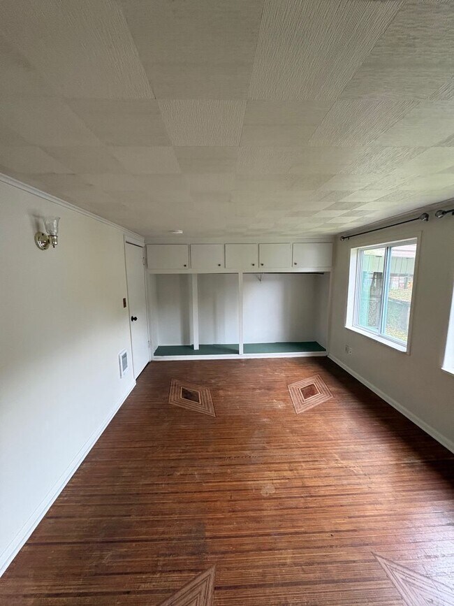 Foto del edificio - 00110-751/755 River RD