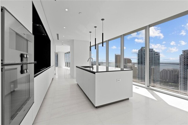 Foto del edificio - 300 Biscayne Blvd Way