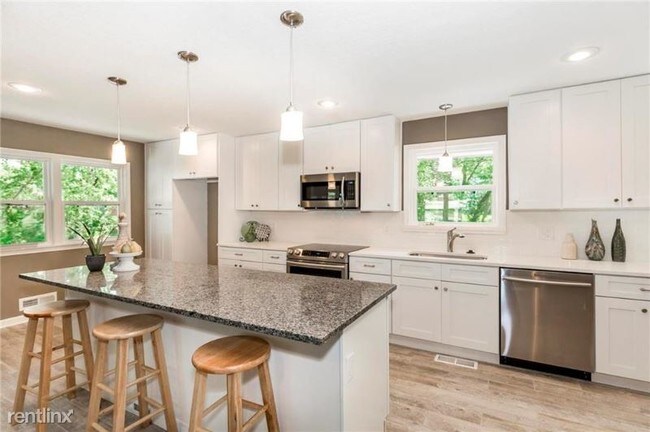Foto del edificio - 4 br, 2.5 bath House - 9201 Belinder Rd