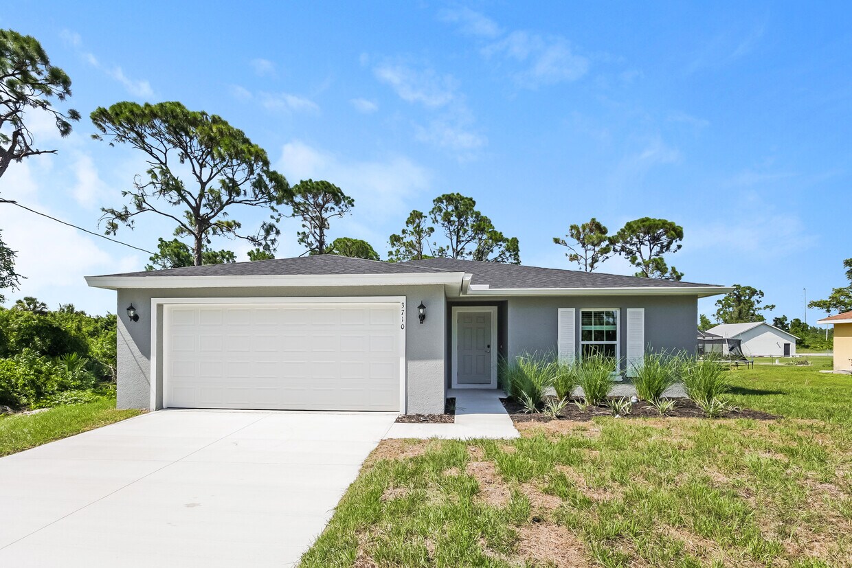 Foto principal - 3710 2nd St SW