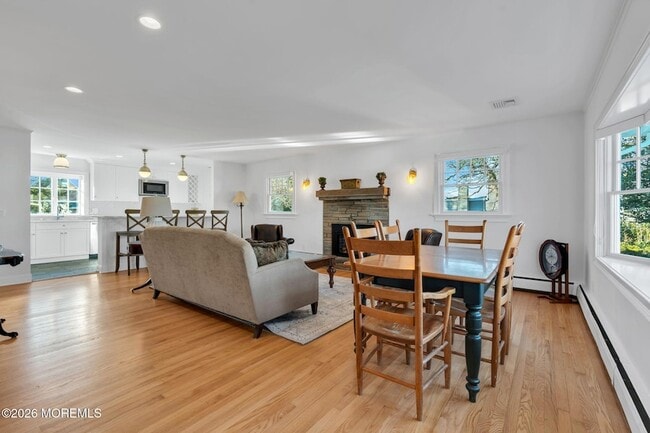 Foto del edificio - 723 Pitney Dr