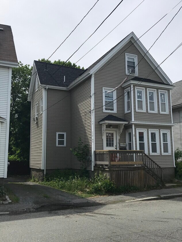 7 Burnham St Unit 2, Gloucester, MA 01930 Apartments in Gloucester