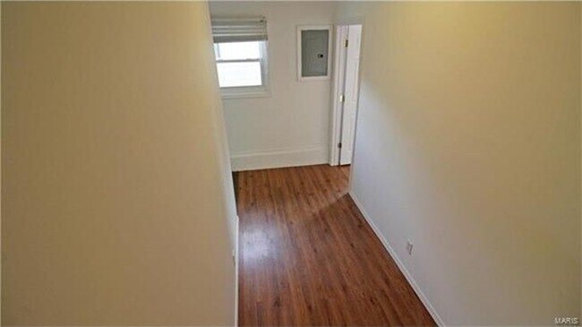 Foto del edificio - 652 N 38th St