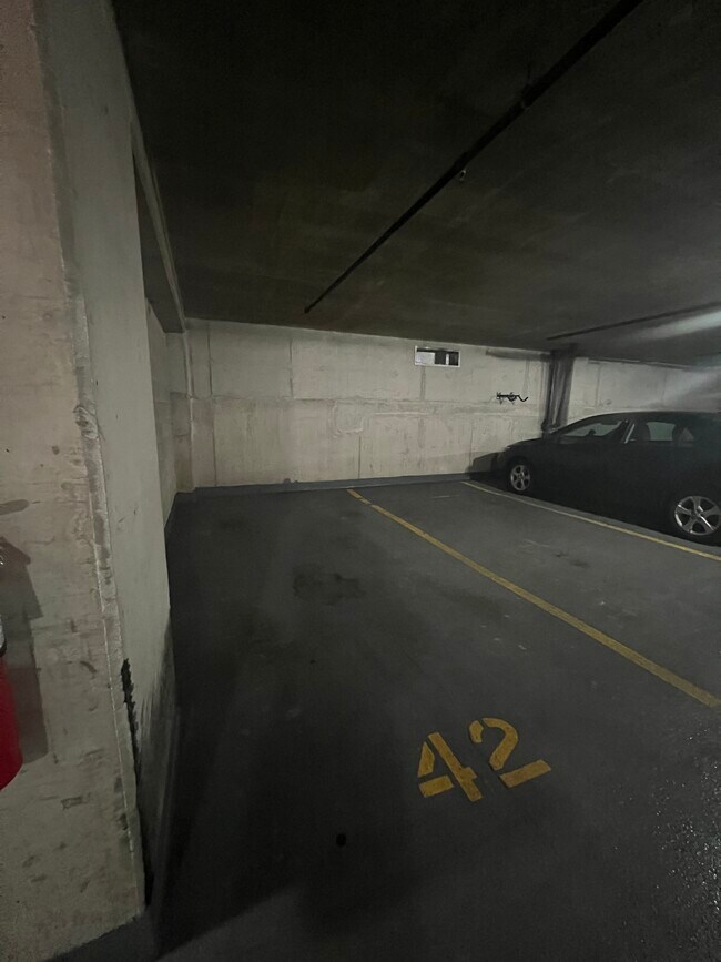 Foto del edificio - 451 W Huron St