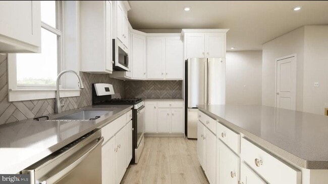 Building Photo - 43312 Farringdon Sq