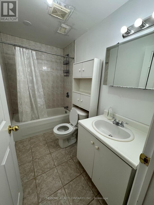 Building Photo - 33 Camellia Dr