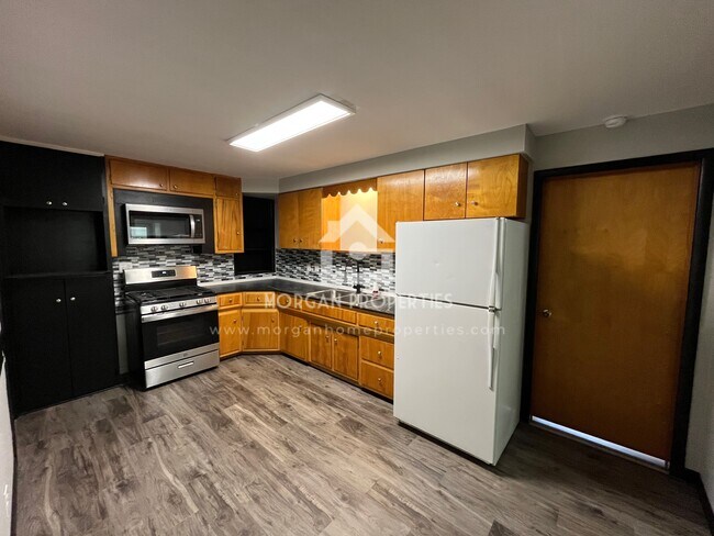 Foto del edificio - 3608 Burton Pl