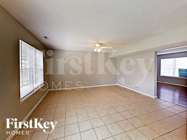 Building Photo - 10514 Blue Springs Ln
