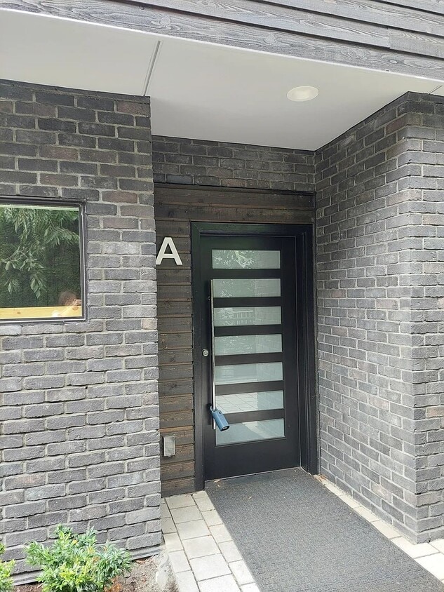 Building Photo - 17342 Bothell Way NE