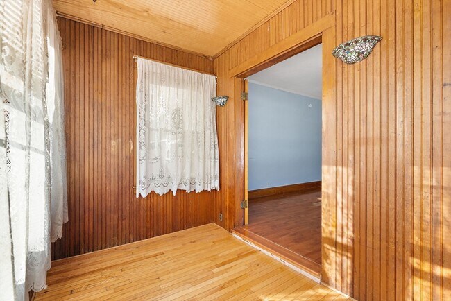 Foto del edificio - 92 Sayles St