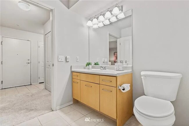 Foto del edificio - 710 240th Way SE