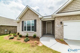 Building Photo - 3029 Crystal Creek Dr