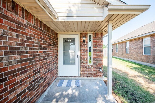 Foto del edificio - 8109 Frye Ln