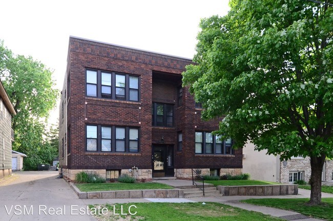 Building Photo - 601 Park St