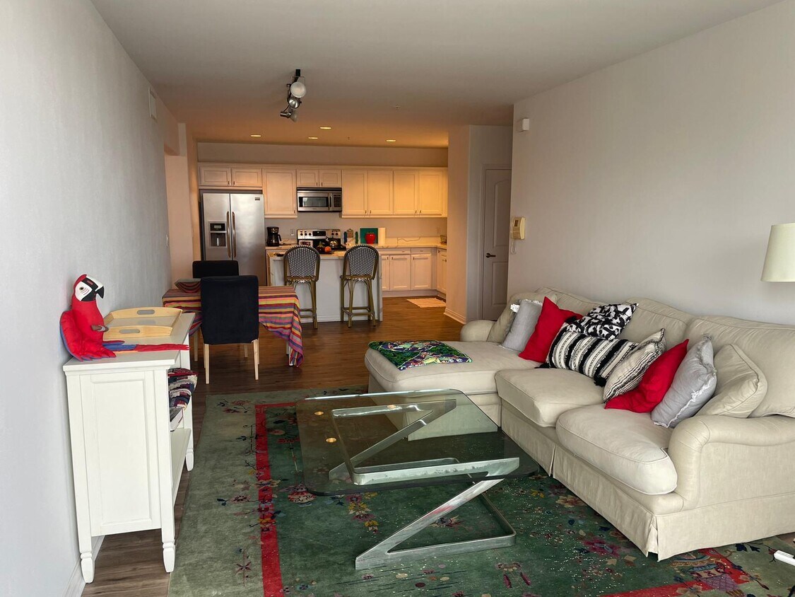 Building Photo - 3740 Santa Rosalia Dr