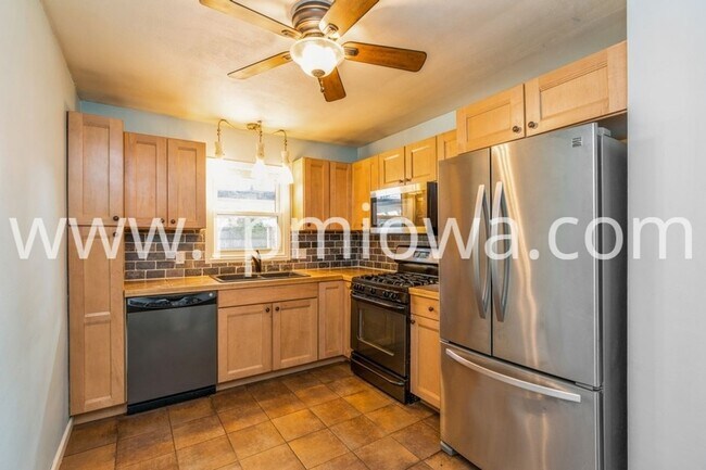 Foto del edificio - UPTOWN ANKENY!! 3 Bedroom, 2 Bath Home in Ankeny