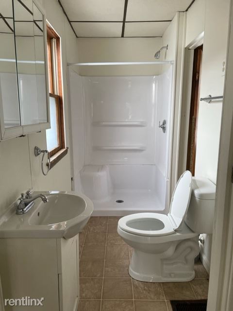 Foto del edificio - 2 br, 1 bath House - 106 E Railroad St